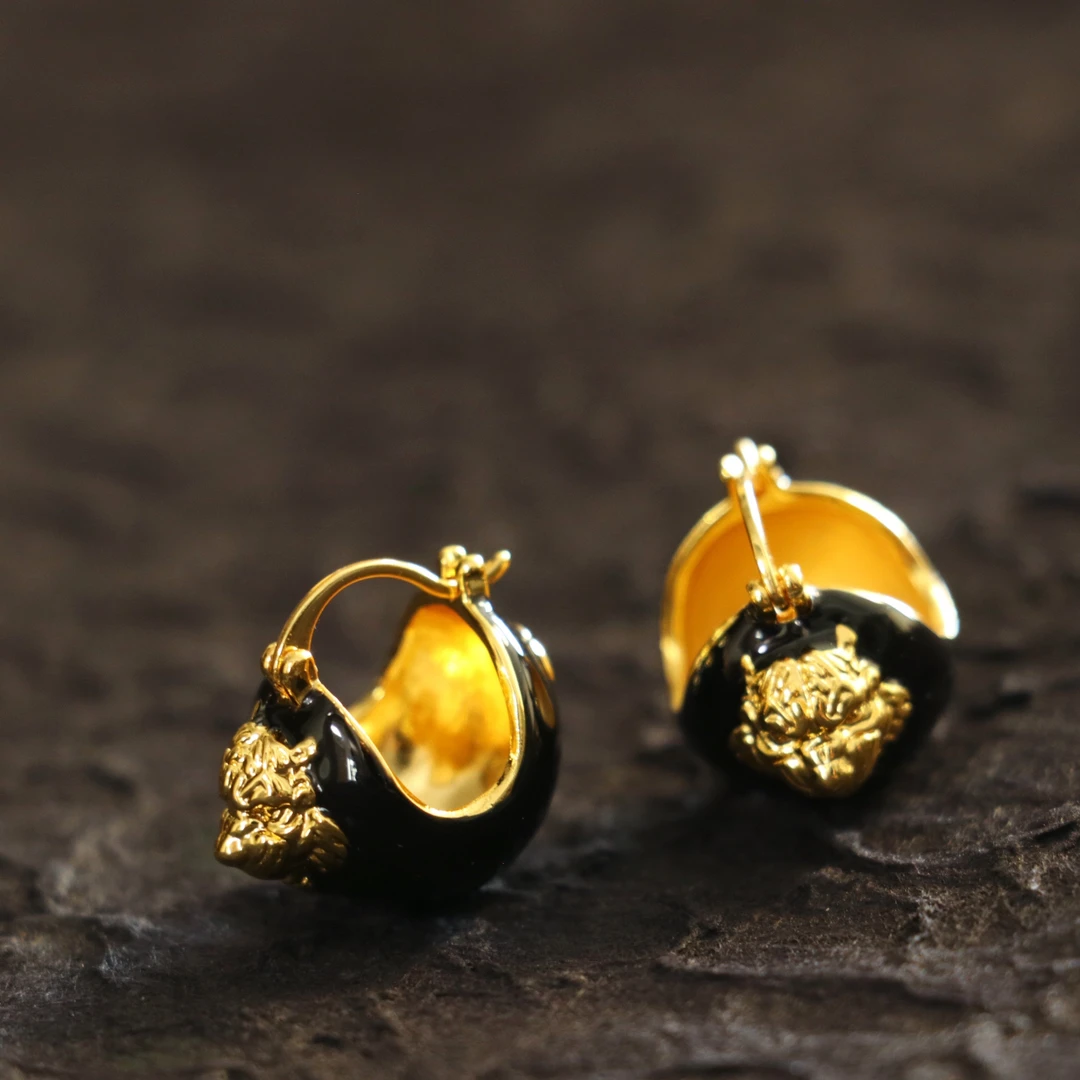 铜合金耳饰 古着爱好者～中古狮头珐琅黑金高级感耳扣