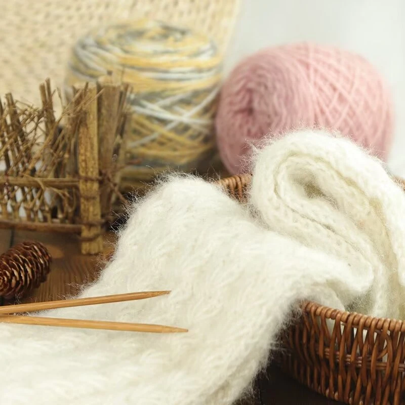 手编中粗毛线 大团松鼠绒三两 两团包邮