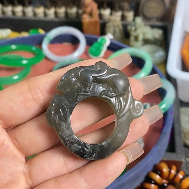 和田玉（糖玉）颈饰未镶嵌