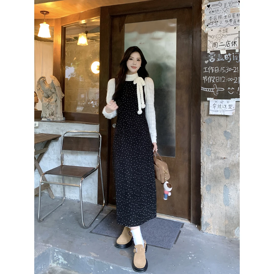 【浪漫风信】多多2024秋冬新款波点无袖梨形遮胯气质显瘦黑色连衣裙