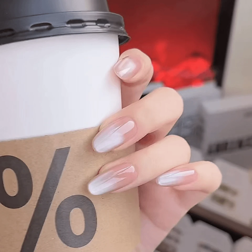 【追光猫眼】 今日白露显白裸色美甲气质简约温柔穿戴甲高颜值美甲