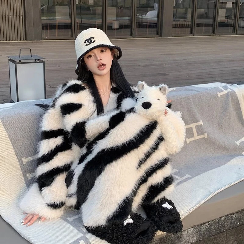 2025新款保暖V领毛衣女春秋季加厚高级设计感小众软糯慵懒风上衣