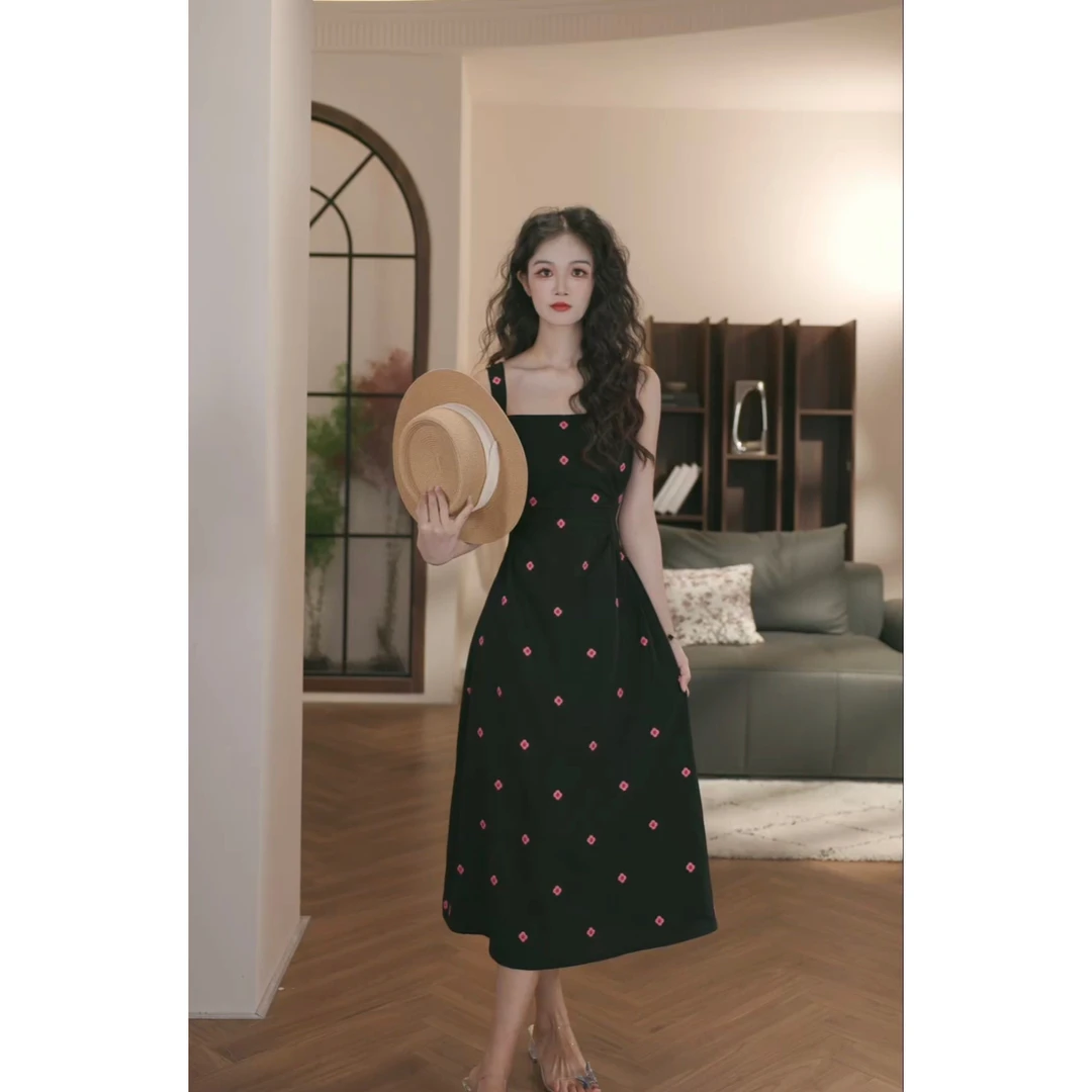 依漾自制-【聆听花海】新款显瘦收腰设计感连衣裙-B7628Q