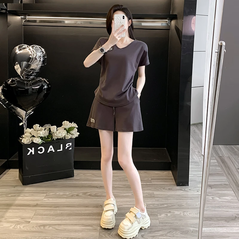 V领短袖短裤套装女夏季2024新款时尚减龄洋气网红休闲运动两件套