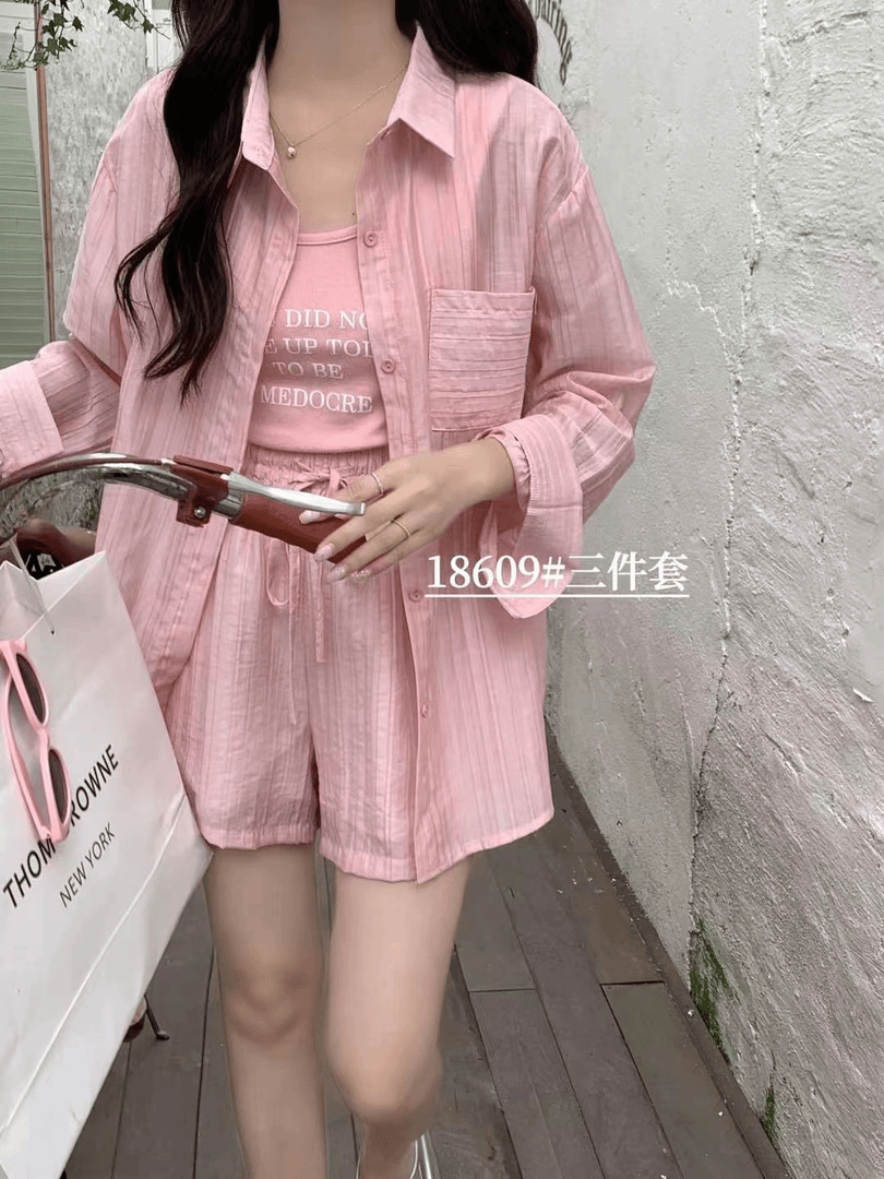 18609 字母吊带➕防晒衬衫➕短裤三件套