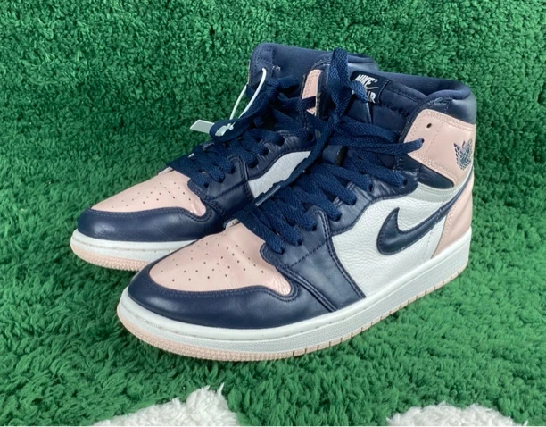 42.5码 AJ1 口香糖 无原鞋垫 公价849  篮球鞋编号A342