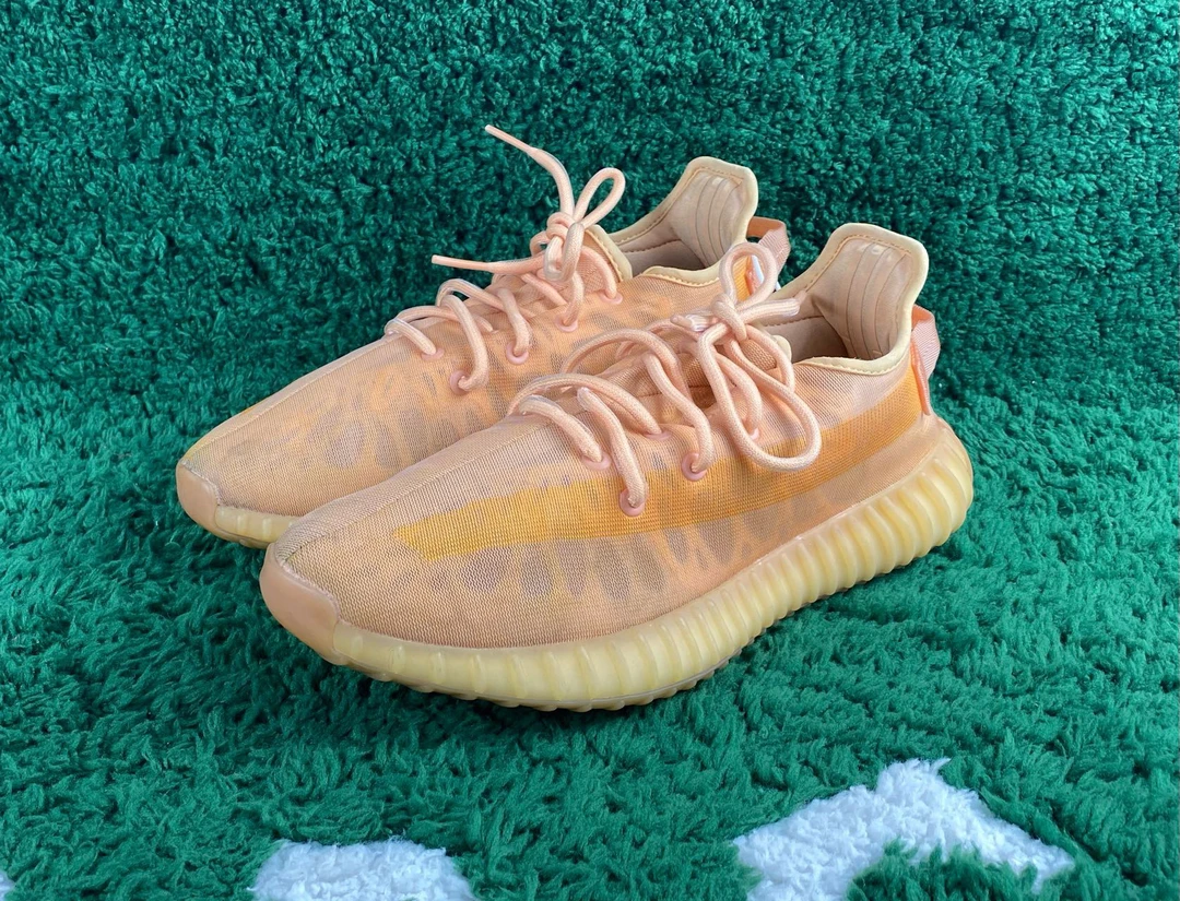 43码 Yeezy 350 黏土黄 橙色 公价1409 篮球鞋编号A362