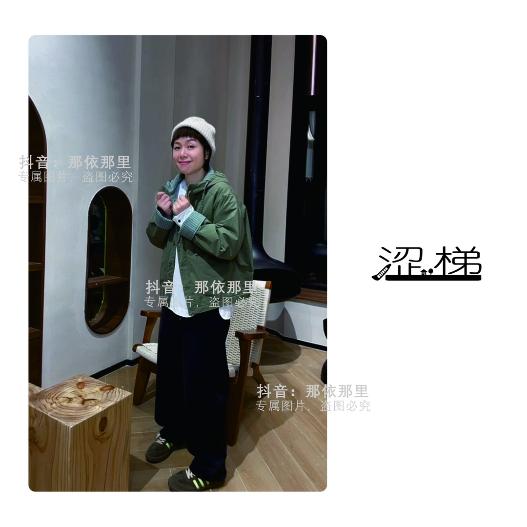 60093【女棉服】原创设计款条纹拼接夹棉连帽外套女棉服