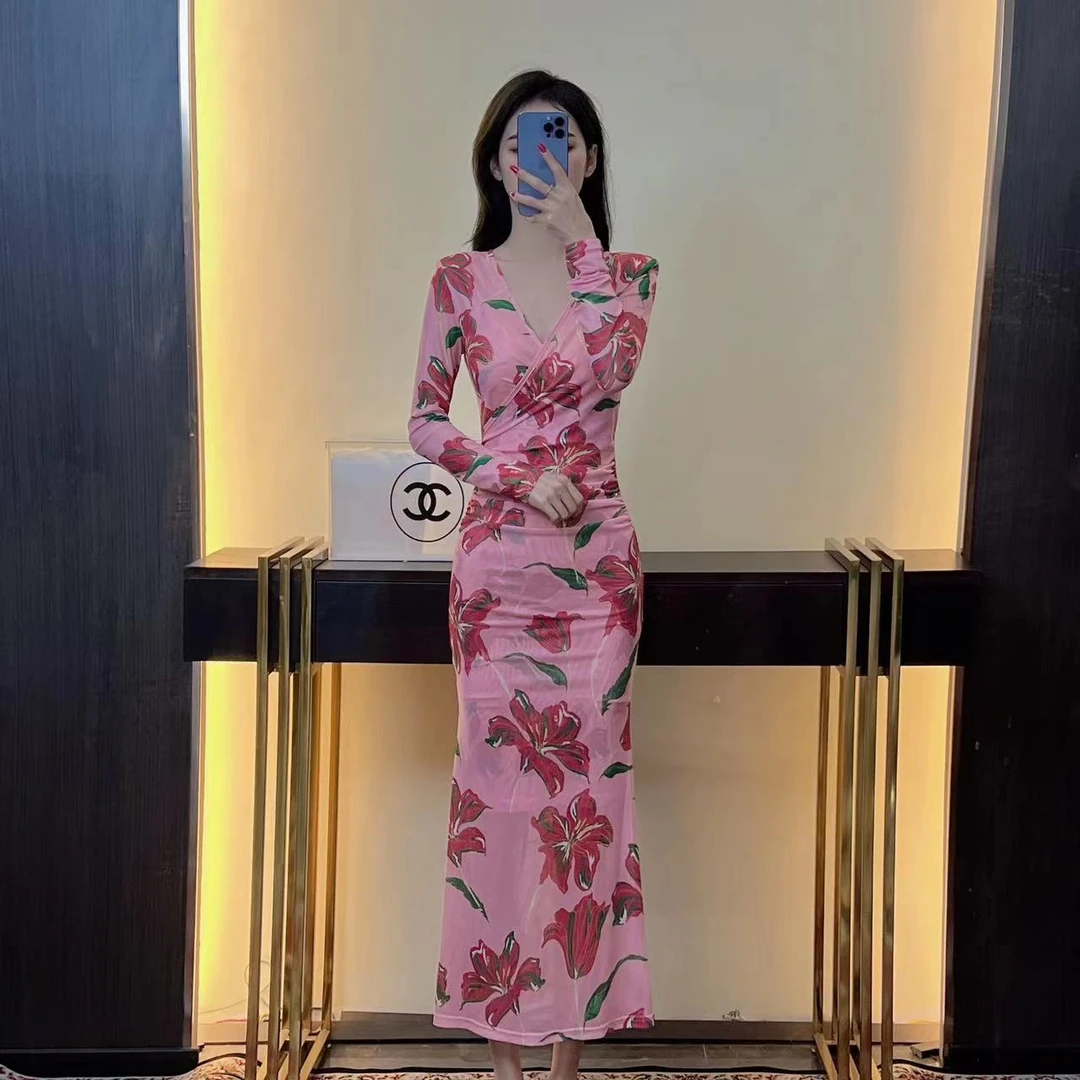 气质女人味轻奢V领长袖鸢尾花海显瘦包身修身时尚百搭鱼尾连衣裙