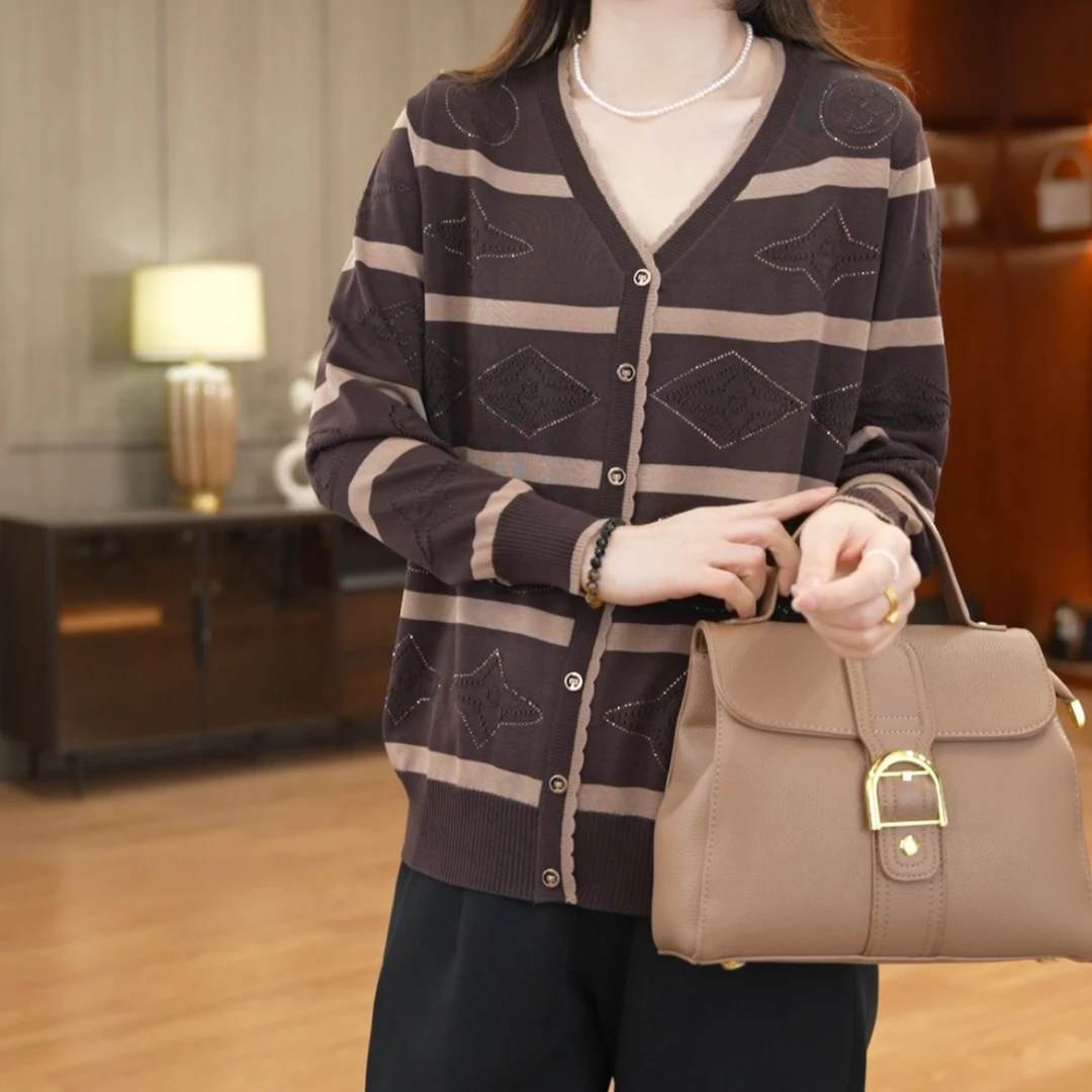 【衣品乐】 欧洲站大码气质显瘦百搭条纹冰丝针织衫女DUB4516