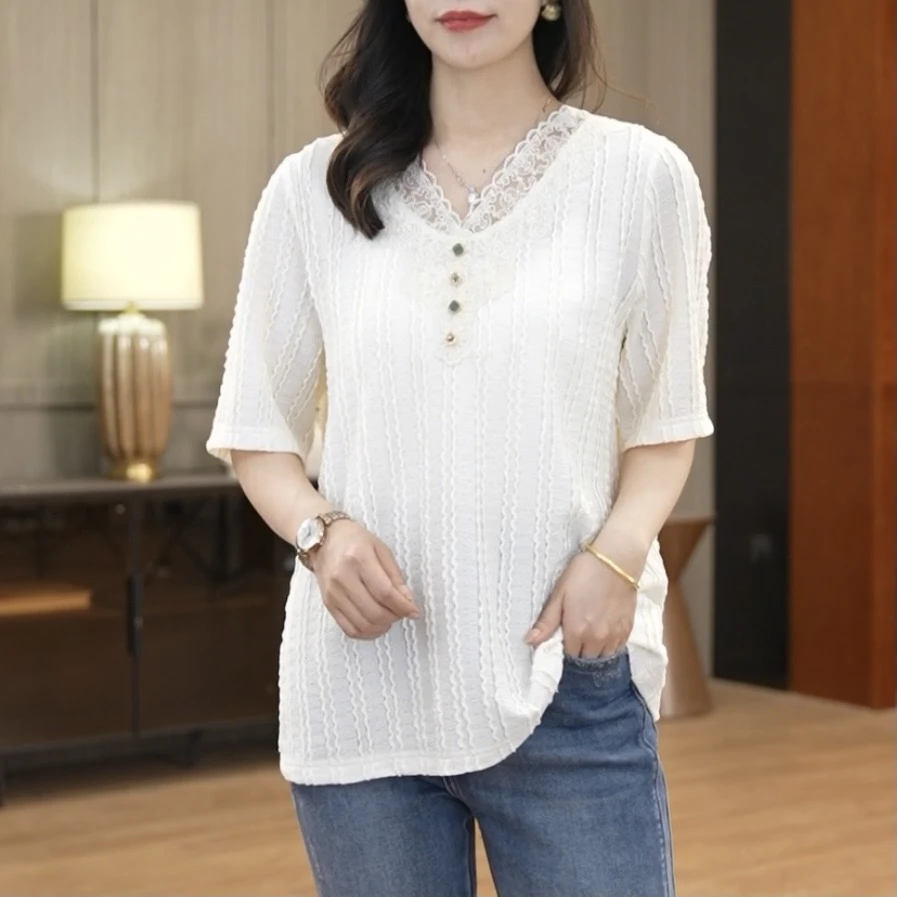 【衣品乐设计款】欧洲站大码蕾丝拼接V领中袖T恤女宽松DUB4395