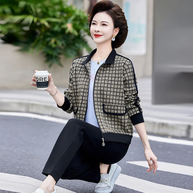 中老年妈妈春秋格子外套上衣女时尚洋气休闲运动服中年两三件套装