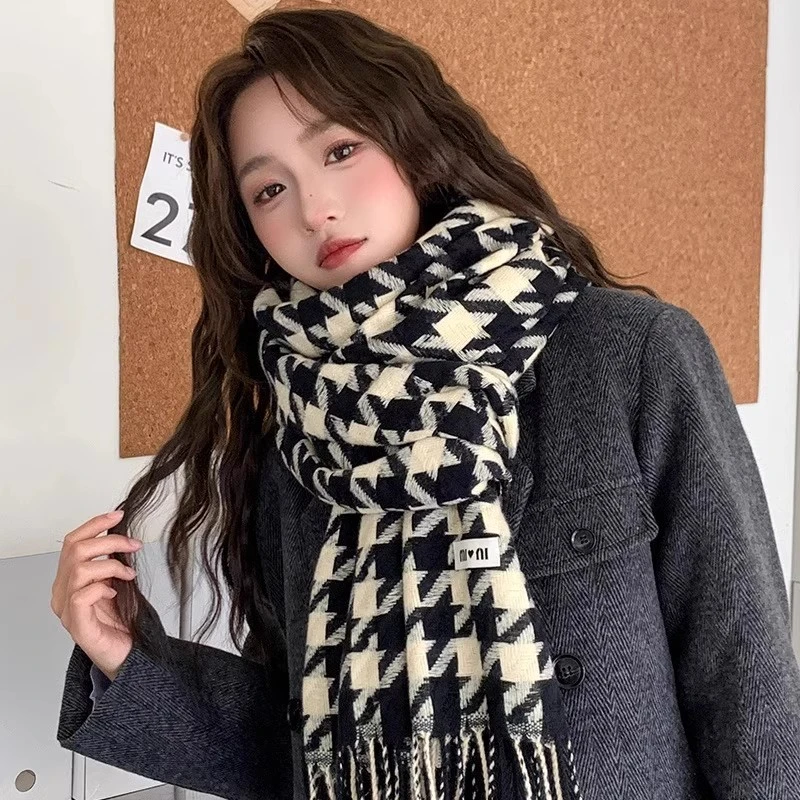 围巾冬季女高级氛围感2024新款韩版百搭秋冬加厚保暖围巾学生披肩