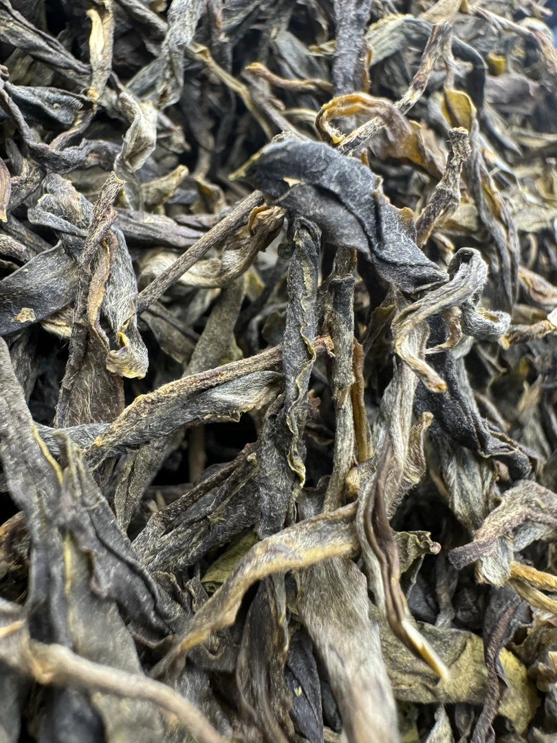 2023年那罕甘龙潭森林古树(昔归二环)头春头采 普洱茶(生茶) 散茶
