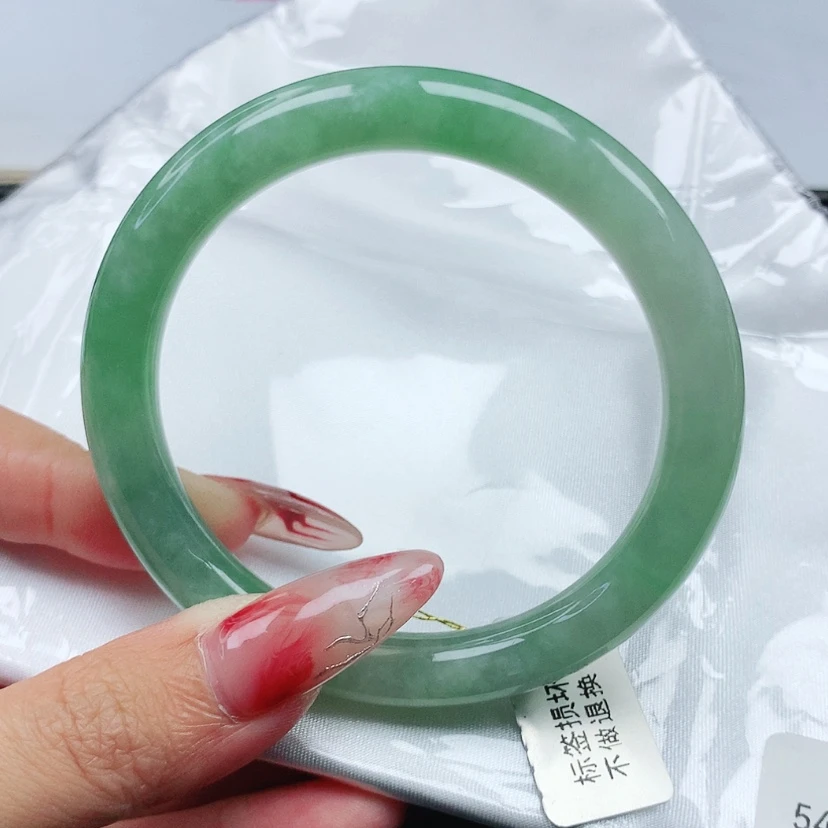 【闪购商品】翡翠手镯未镶嵌八*54.3圈