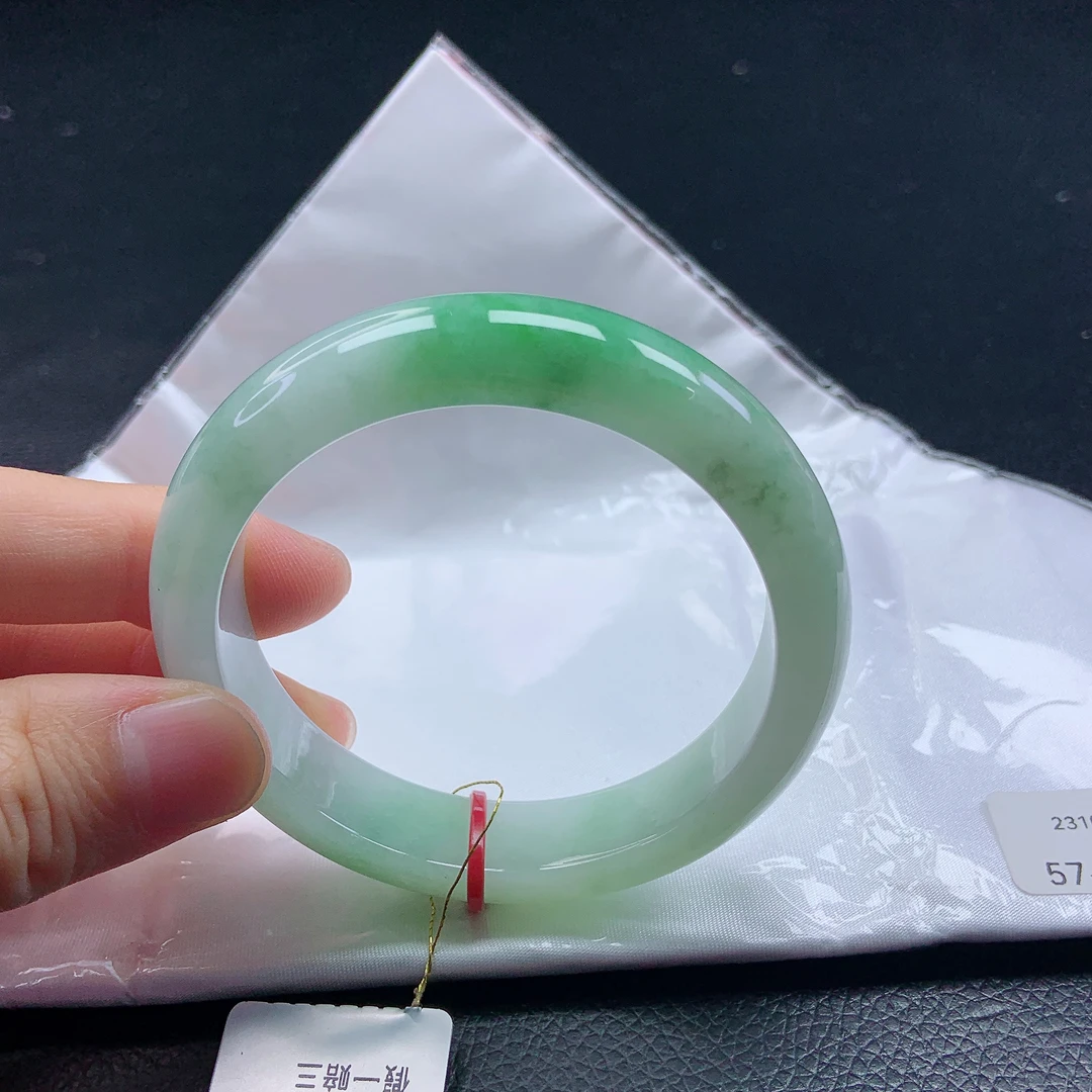 57圈口缅甸天然a货翡翠冰胶润底带绿清新平安镯女款宽边