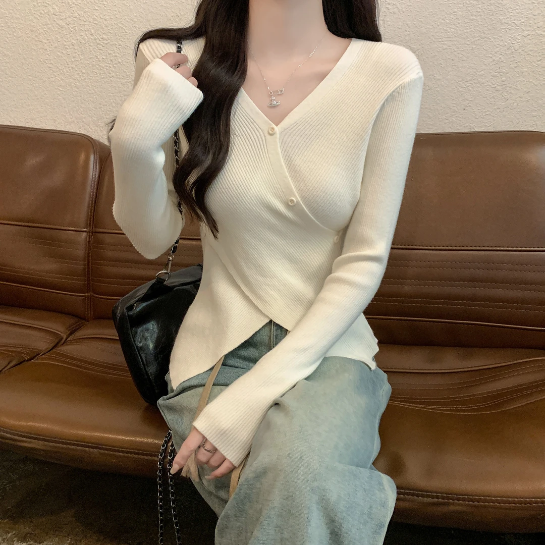 显瘦纸片人V领A4腰针织毛衣女2024早秋新款高级感打底衫内搭上衣