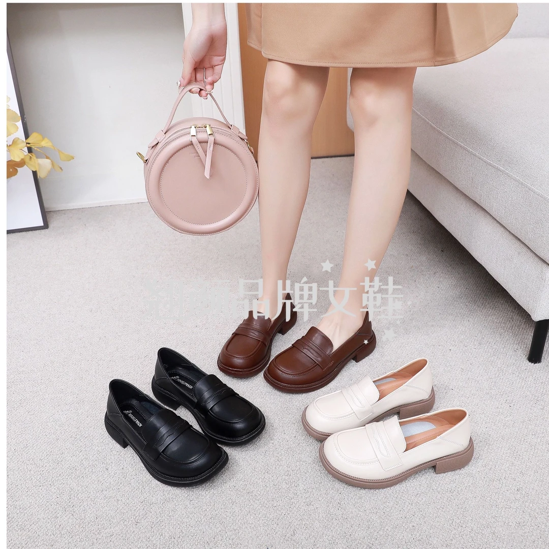 英伦风2024年新款圆头舒适软底防滑休闲平底单鞋乐福鞋960