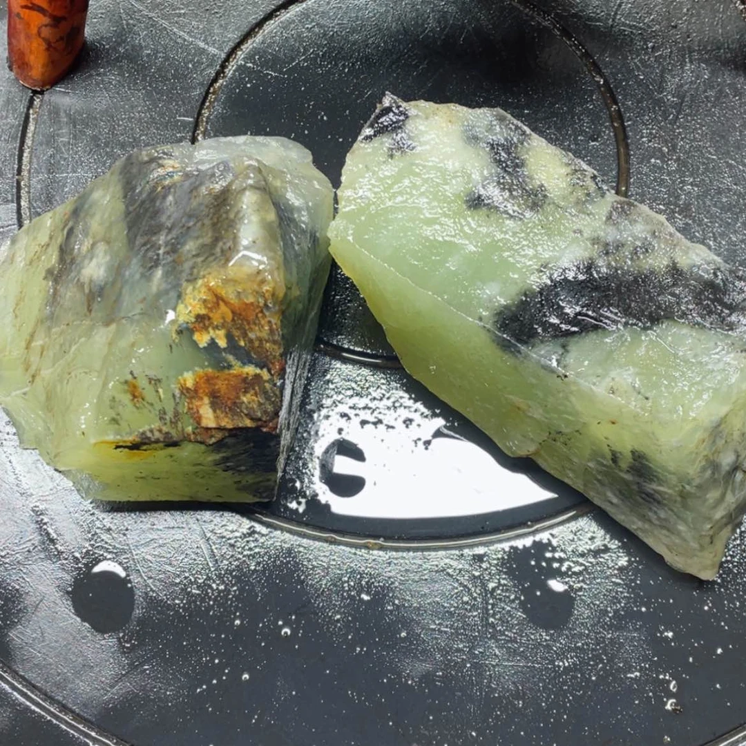 【闪购商品】蛇纹石玉原石未镶嵌王*