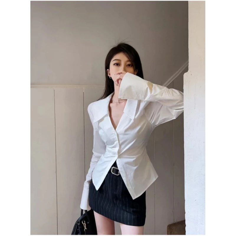 2024新款女士夏季小众设计感辣妹短款衬衫上衣显瘦高腰短裙子
