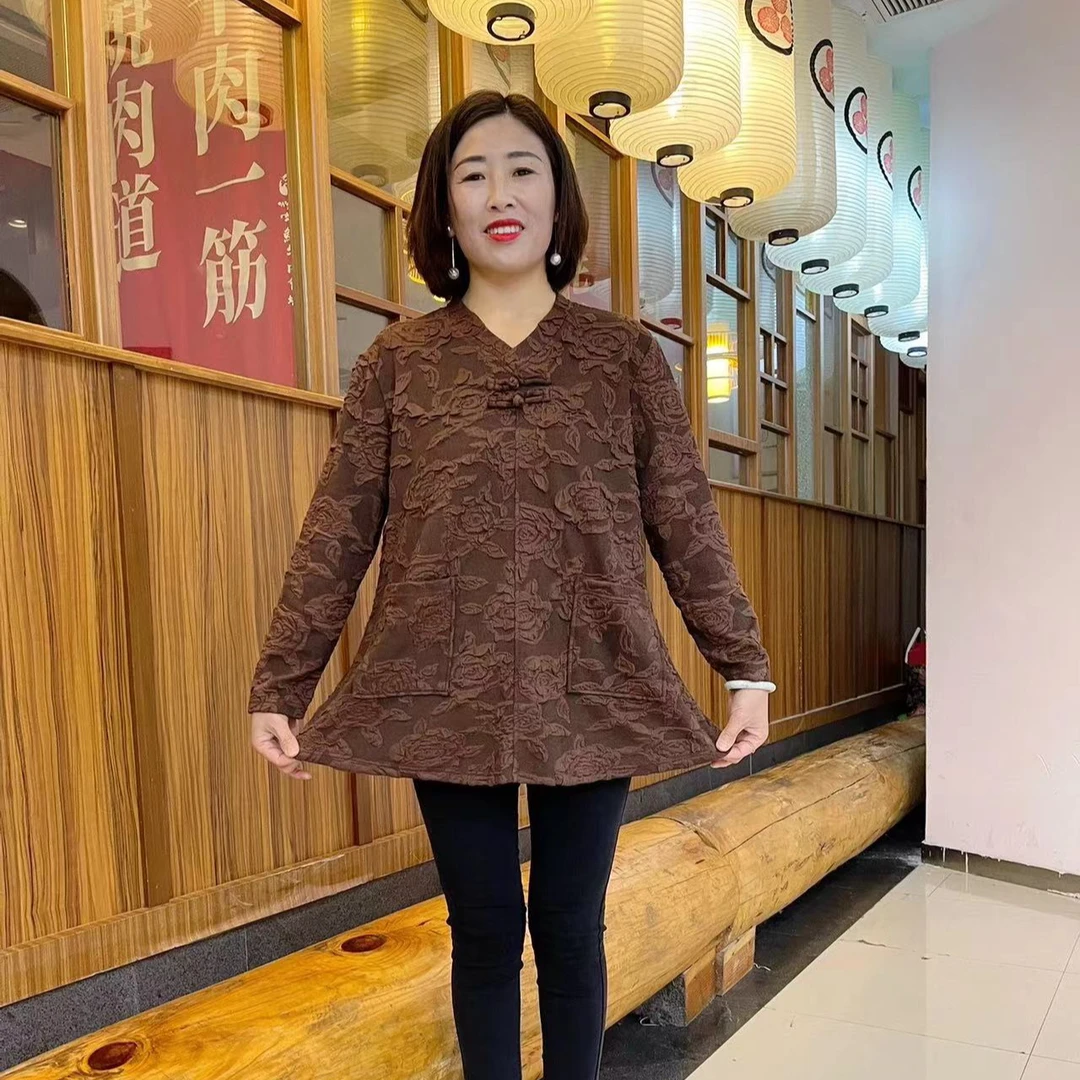 春季爆款时尚鸡心领盘扣气质减龄宽松遮肚大版洋气衫