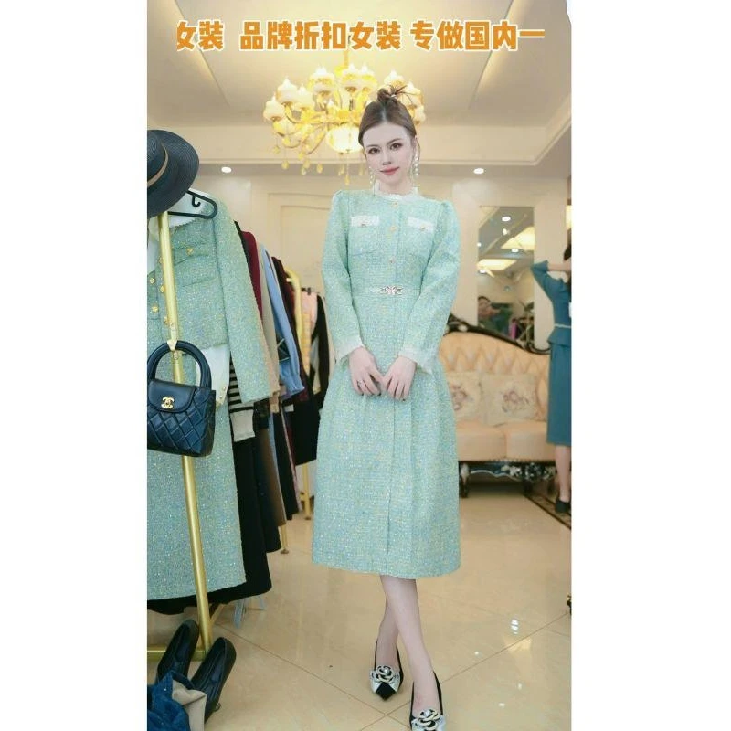 梦想服饰绿色优雅气质时尚收腰显瘦2024秋冬设计感连衣裙8011