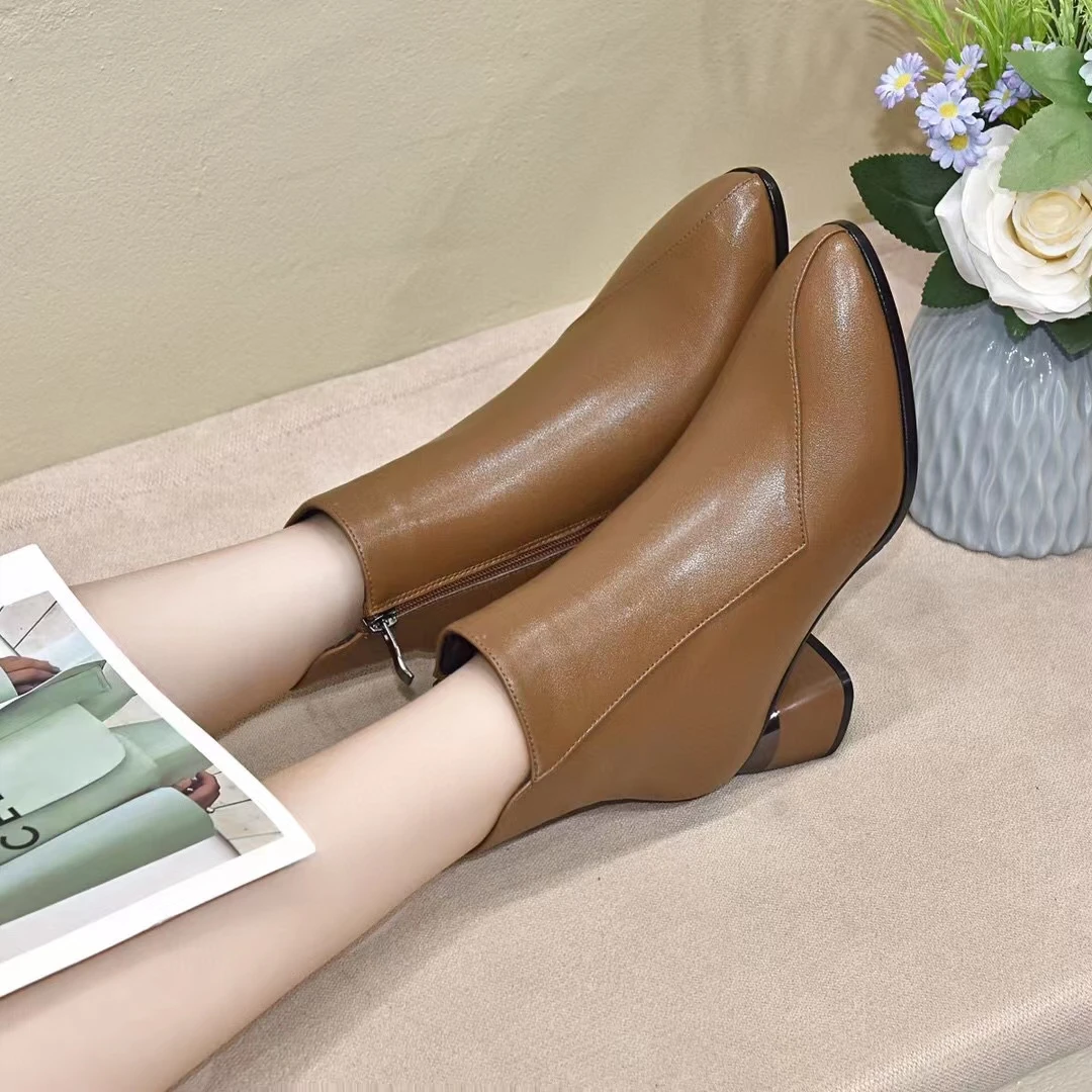 【工厂直销】新起点2023秋冬新款气质舒适时尚百搭粗跟加绒短小裸靴