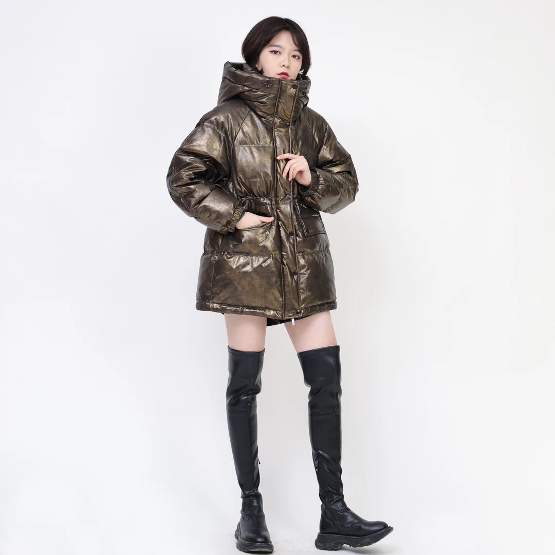 女士连帽牛皮鹅绒服防风保暖宽松加厚羽绒服 226133-2