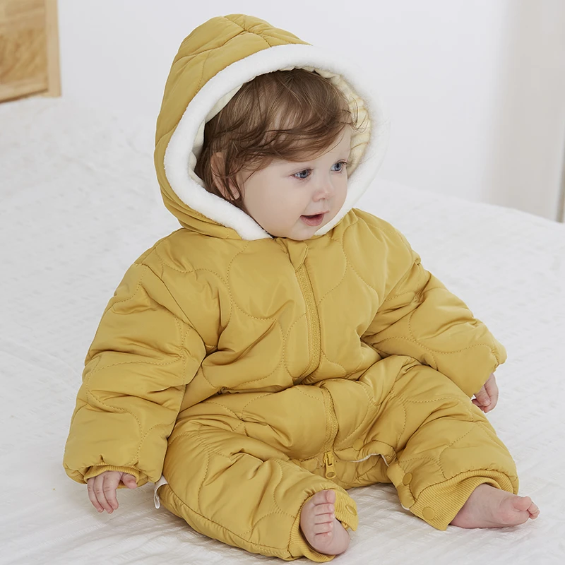 新生婴儿连体衣服秋冬季加厚棉衣棉服宝宝加绒爬服外出抱衣套装冬
