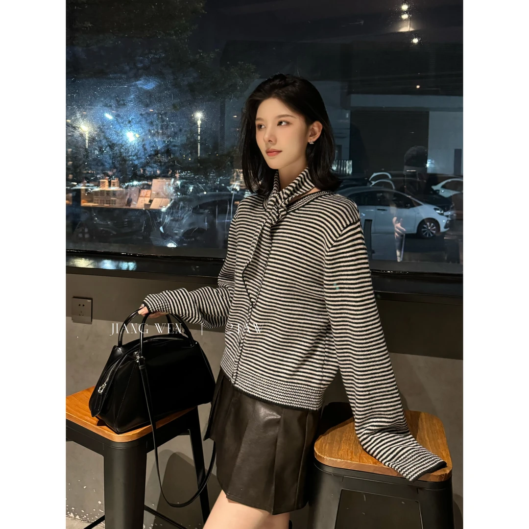 UKILAU【莎士比亚】设计感围巾条纹毛衣减龄显瘦简约风针织衫