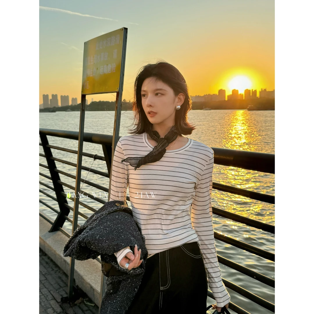 UKILAU【极简公式】条纹长袖t恤女圆领长袖显瘦内搭