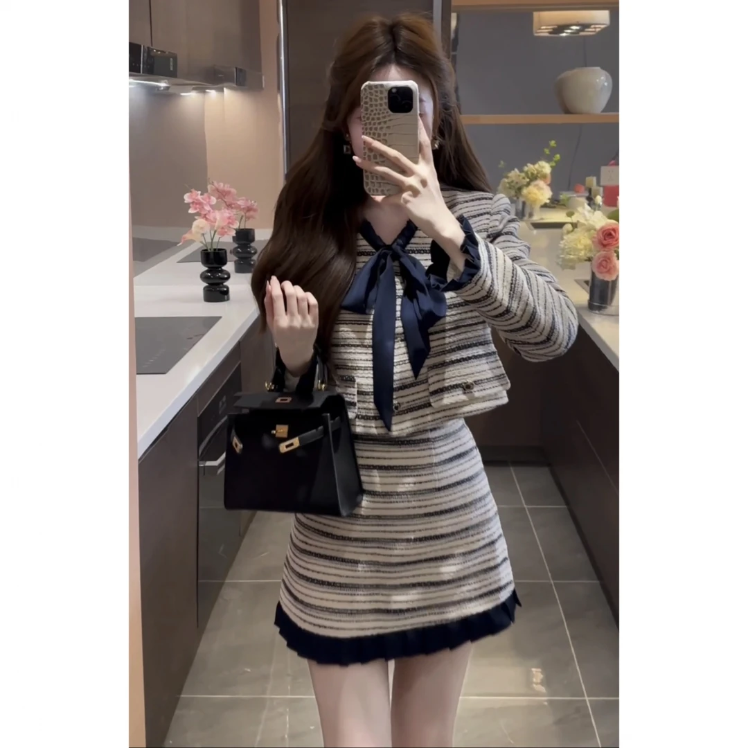 子芸定制【梅森小茉】早秋轻奢重工时尚条纹上衣短半裙小香风套装女