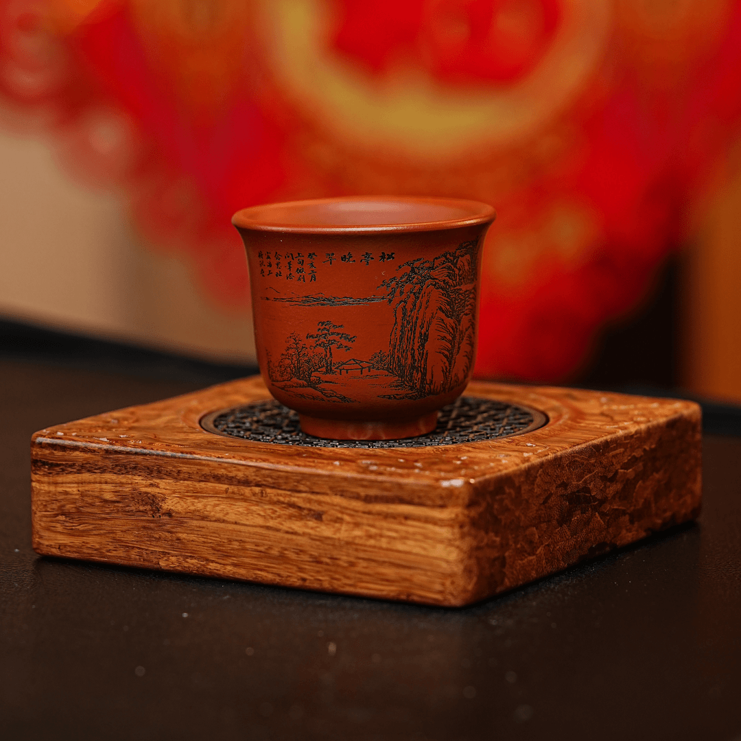 宜兴原矿朱泥手工刻绘山水图紫砂主人杯  A305