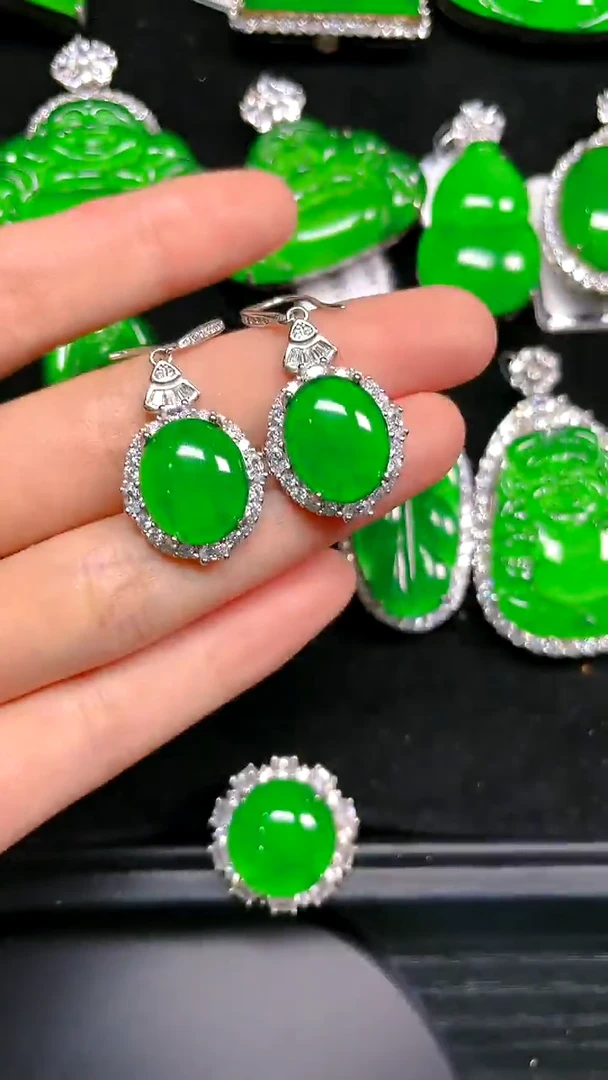 【闪购商品】翡翠颈饰银S925镶嵌耳饰