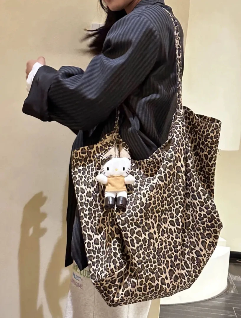 [小黑]时尚百搭小众豹纹包拽姐黑色设计师简约气质