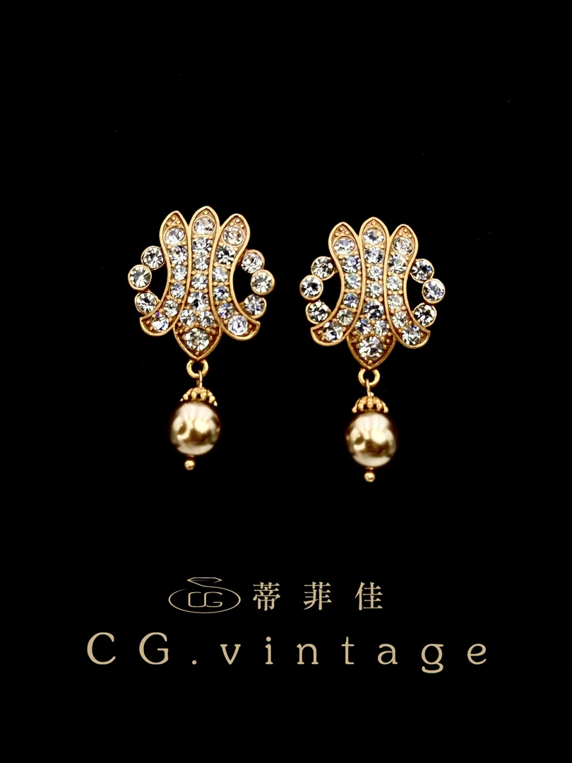 铜合金合成锆石耳饰 【0173】秋冬新款气质轻奢时尚百搭复古金色