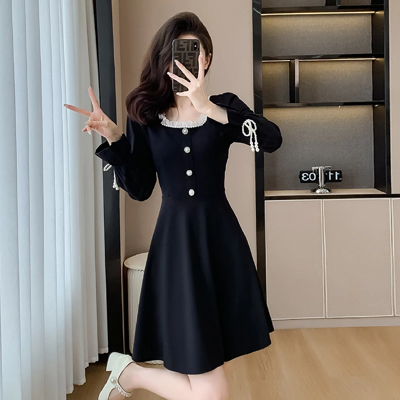 2024新款法式赫本风设计感小黑裙小个子气质收腰显瘦高级感连衣裙