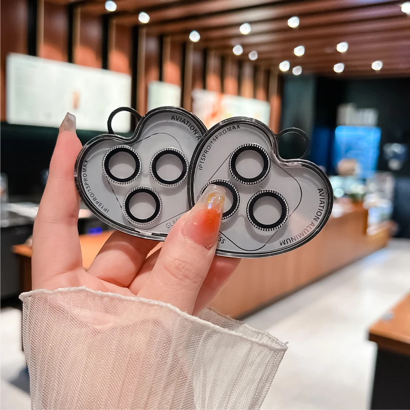 个性时尚雕刻闪钻适用苹果16PROMAX通用手机镜头膜防摔保护贴后置