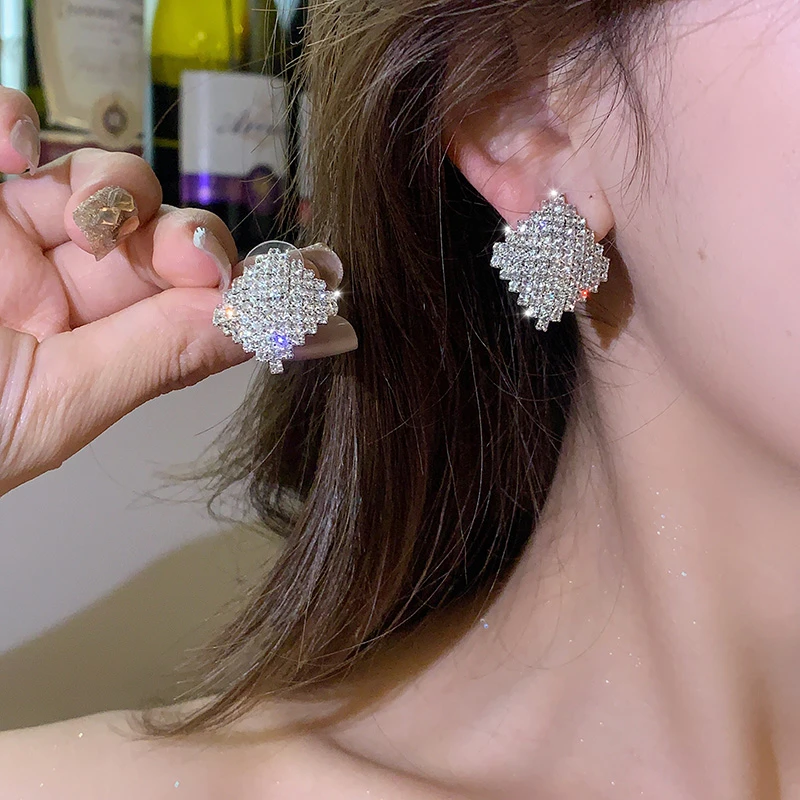 铜合金耳饰 超闪满钻方块耳钉女高级感小众设计简约耳环菱形耳坠