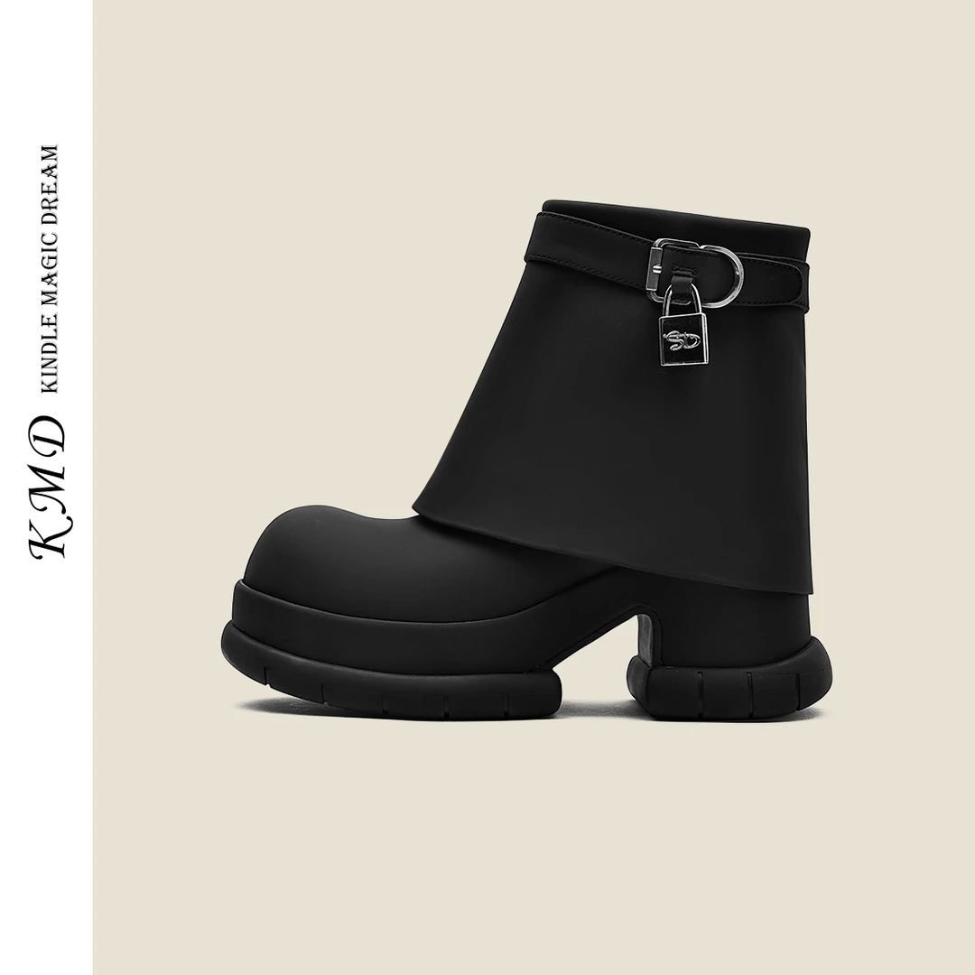 【黑鲨鱼】KMDSHOES潮酷黑色时尚显瘦厚底女靴鲨鱼靴粗跟时装靴