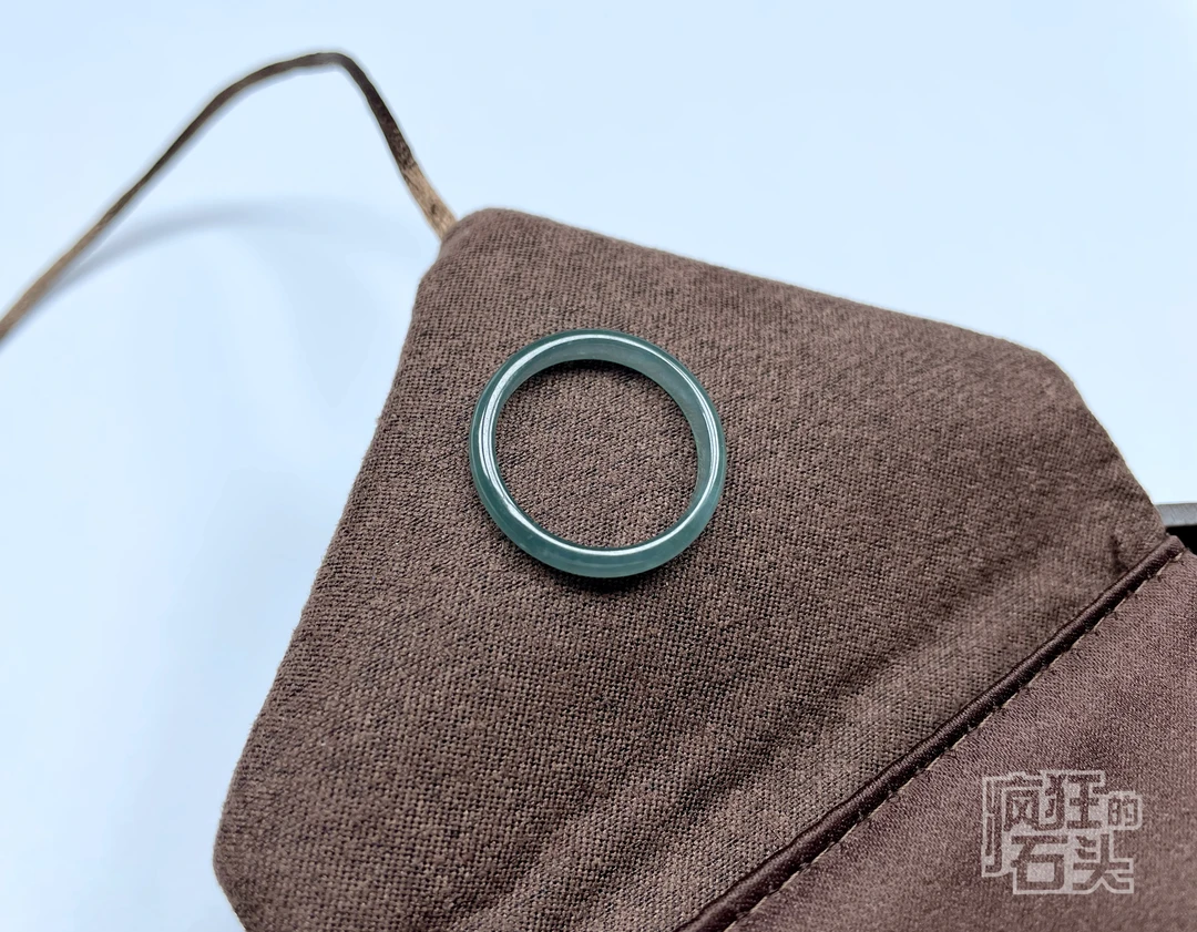 天然翡翠A货戒指戒圈时尚女款镶嵌素款闭口