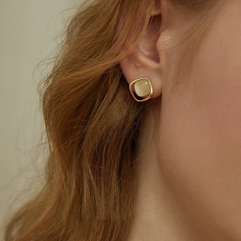 合金耳饰 复古耳钉2024年新款潮小众设计感高级耳环气质轻奢港风