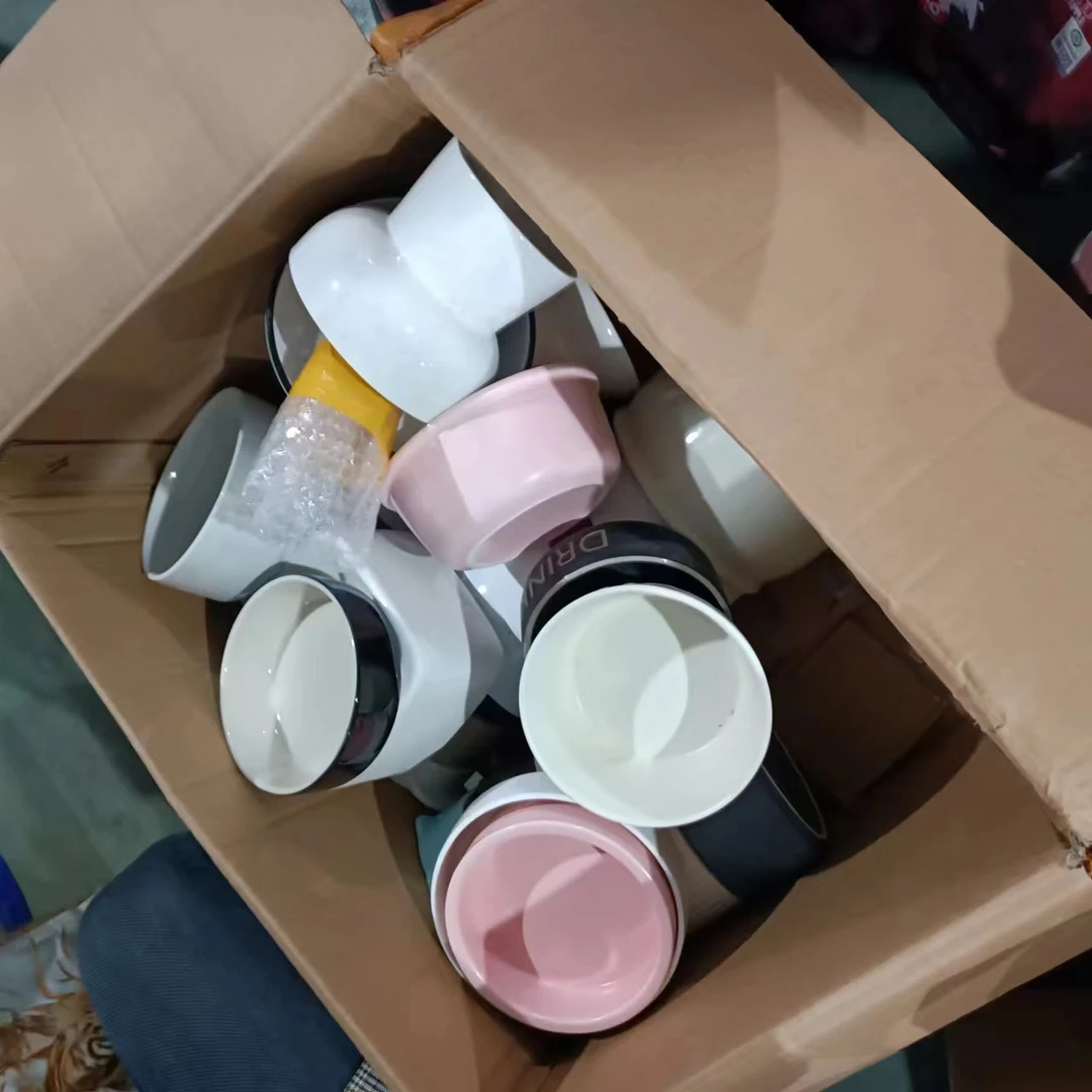 关注老驴一元福利    猫碗 颜色  随机发货