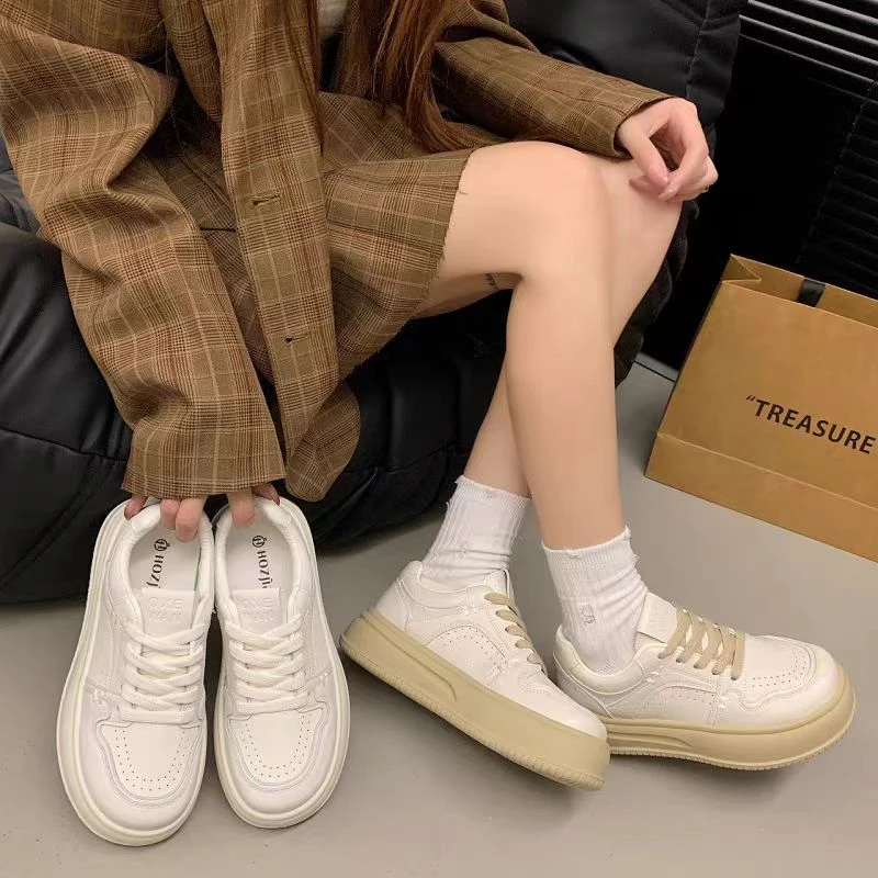 小敏家 清货~就几双 韩版百搭厚底小白鞋 爆款舒适圆头面包鞋F10