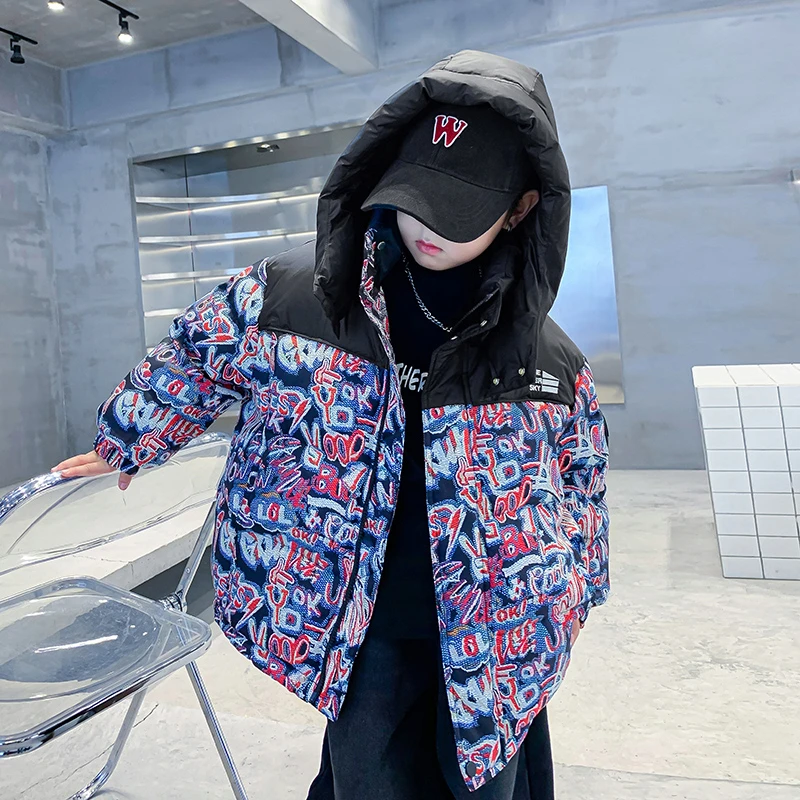 轩妈男童冬季潮牌拼接涂鸦字母加厚羽绒服K234YRF3787