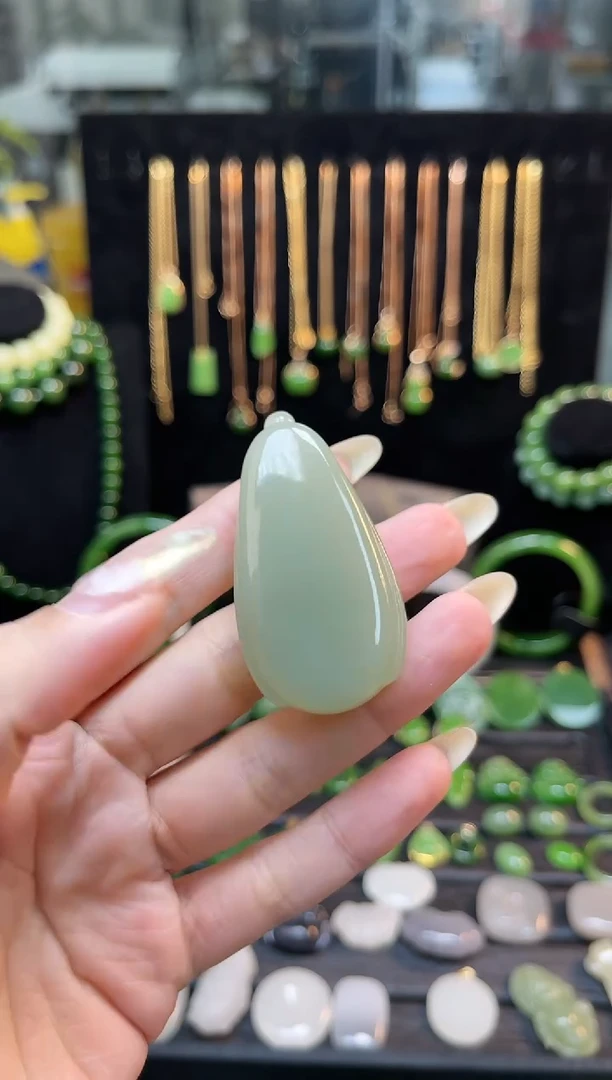 【闪购商品】和田玉吊坠未镶嵌瓜