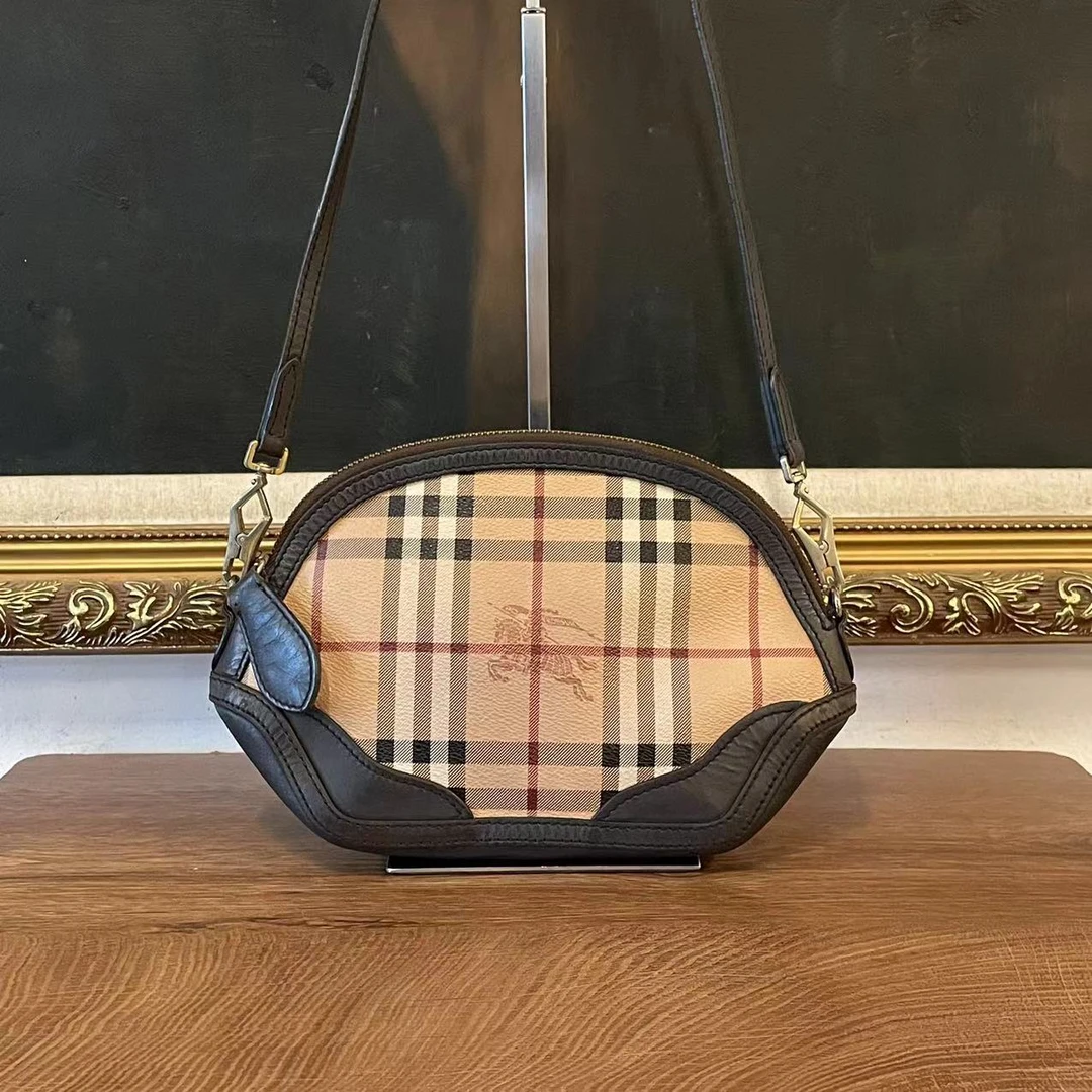 95新 BURBERRY/博柏利 90812巴宝莉单肩包经典单肩