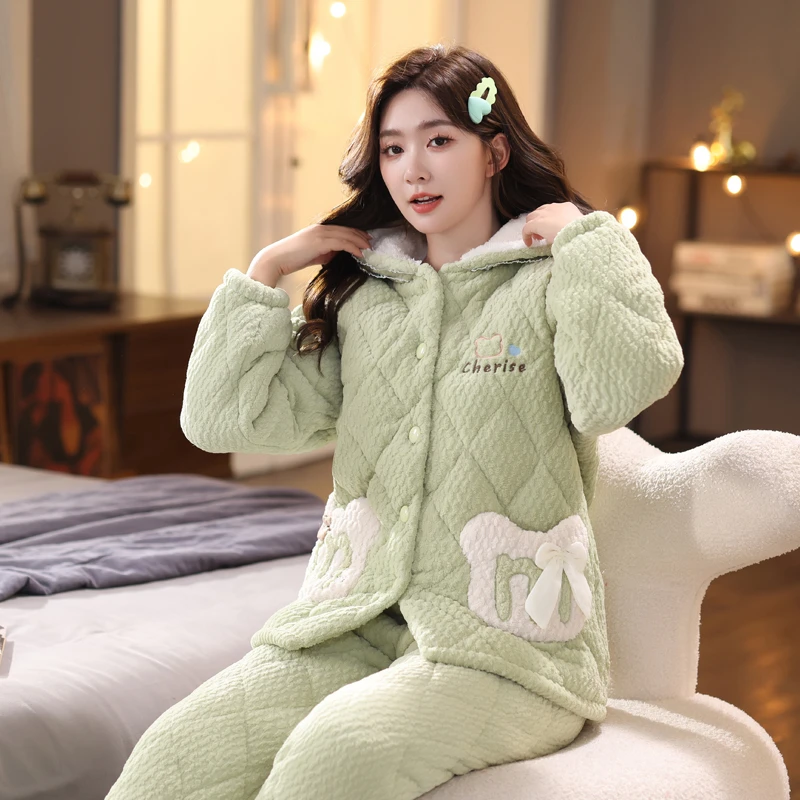 睡衣女冬季三层加厚保暖棉袄家居服夹棉睡衣女法兰绒珊瑚绒秋新款