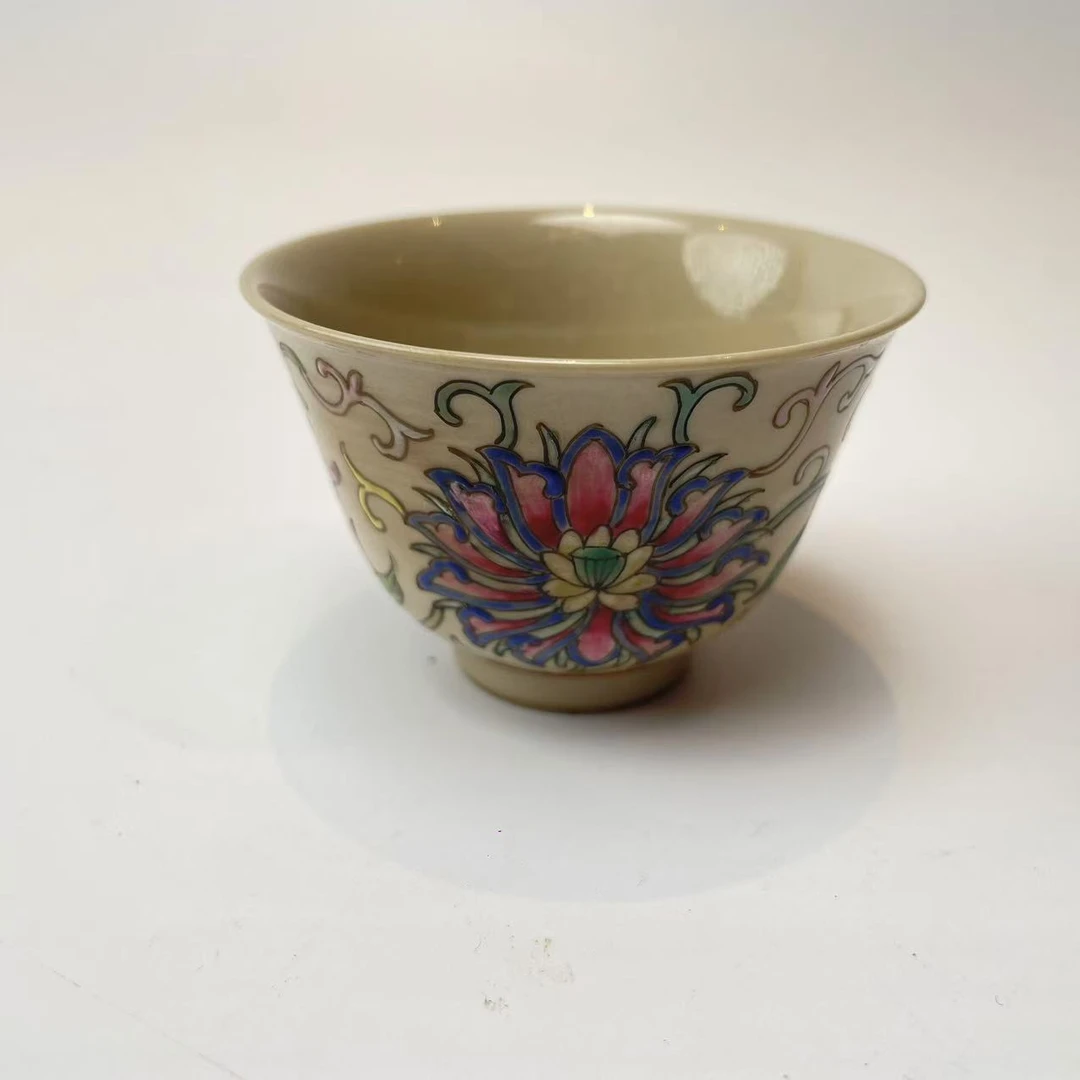 清同治粉彩宝相花杯BY06X1129