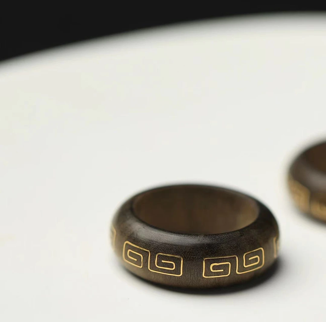 印度老山檀香阴沉戒指搓金文玩好物